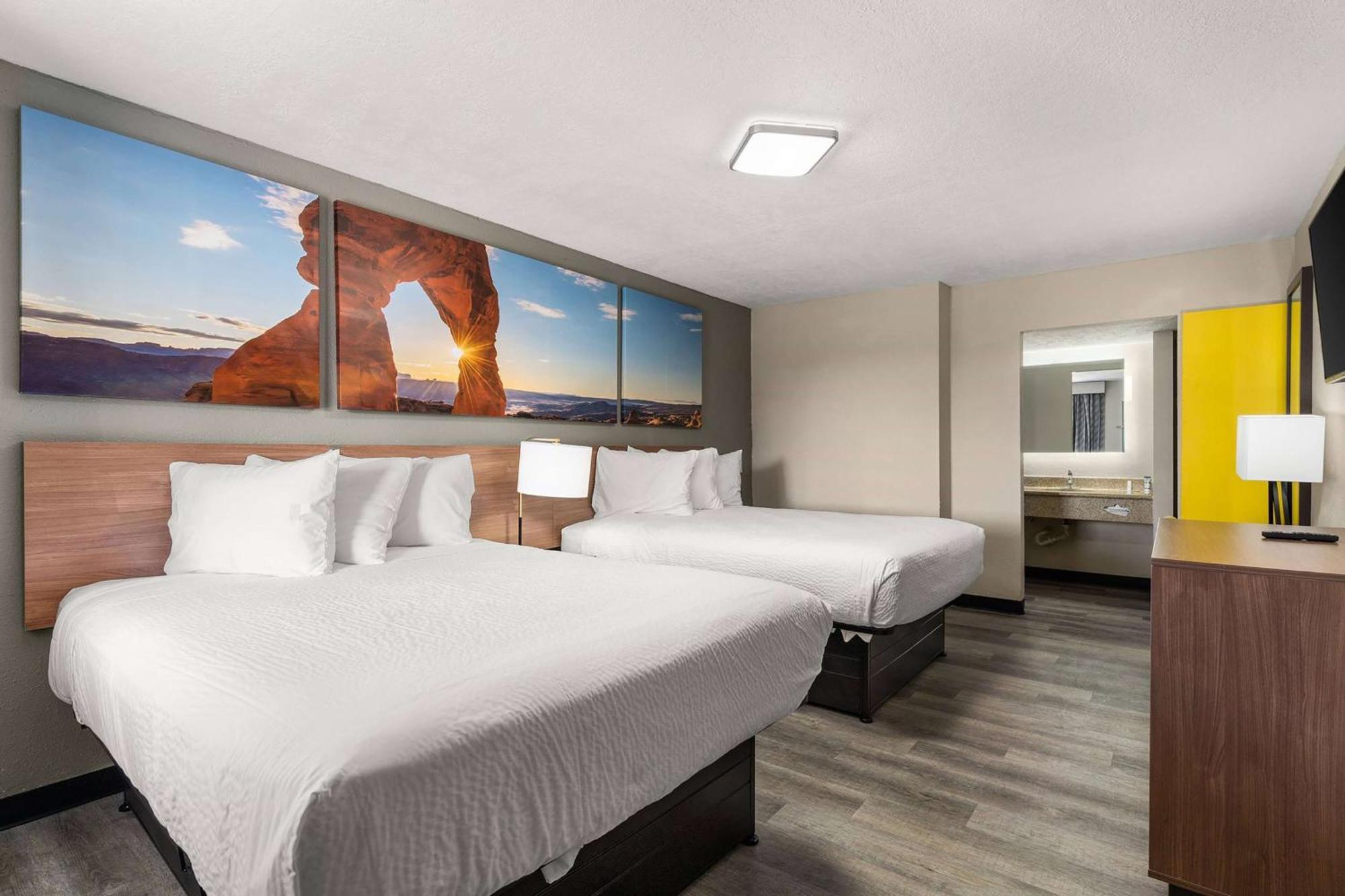 Days Inn By Wyndham Albuquerque Northeast Екстер'єр фото
