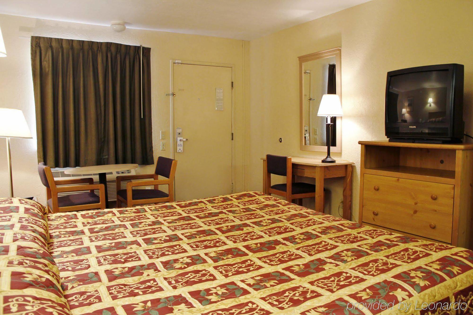 Days Inn By Wyndham Albuquerque Northeast Екстер'єр фото