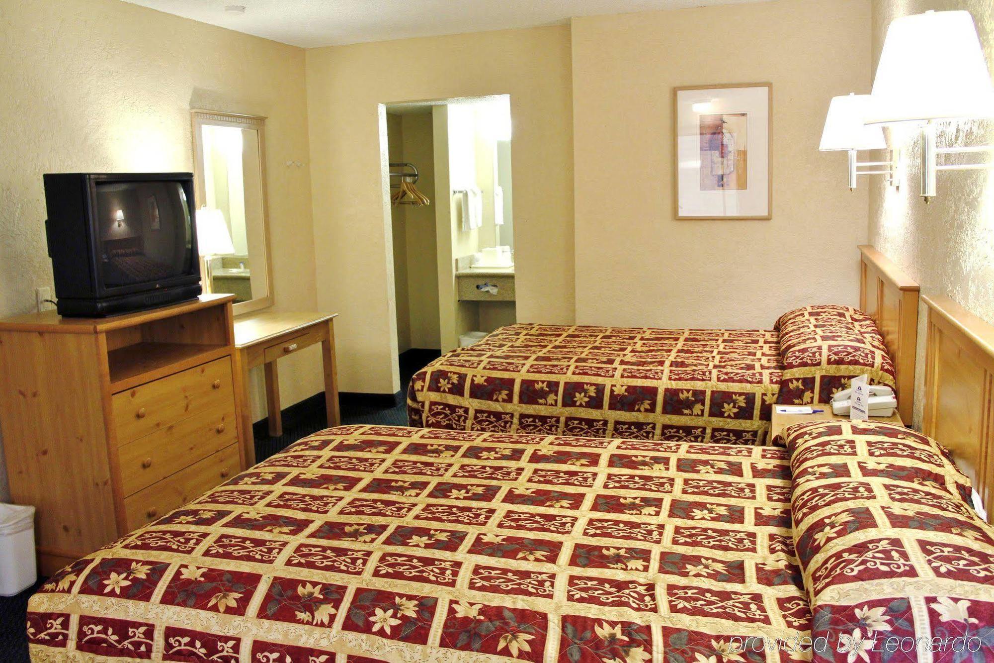 Days Inn By Wyndham Albuquerque Northeast Екстер'єр фото