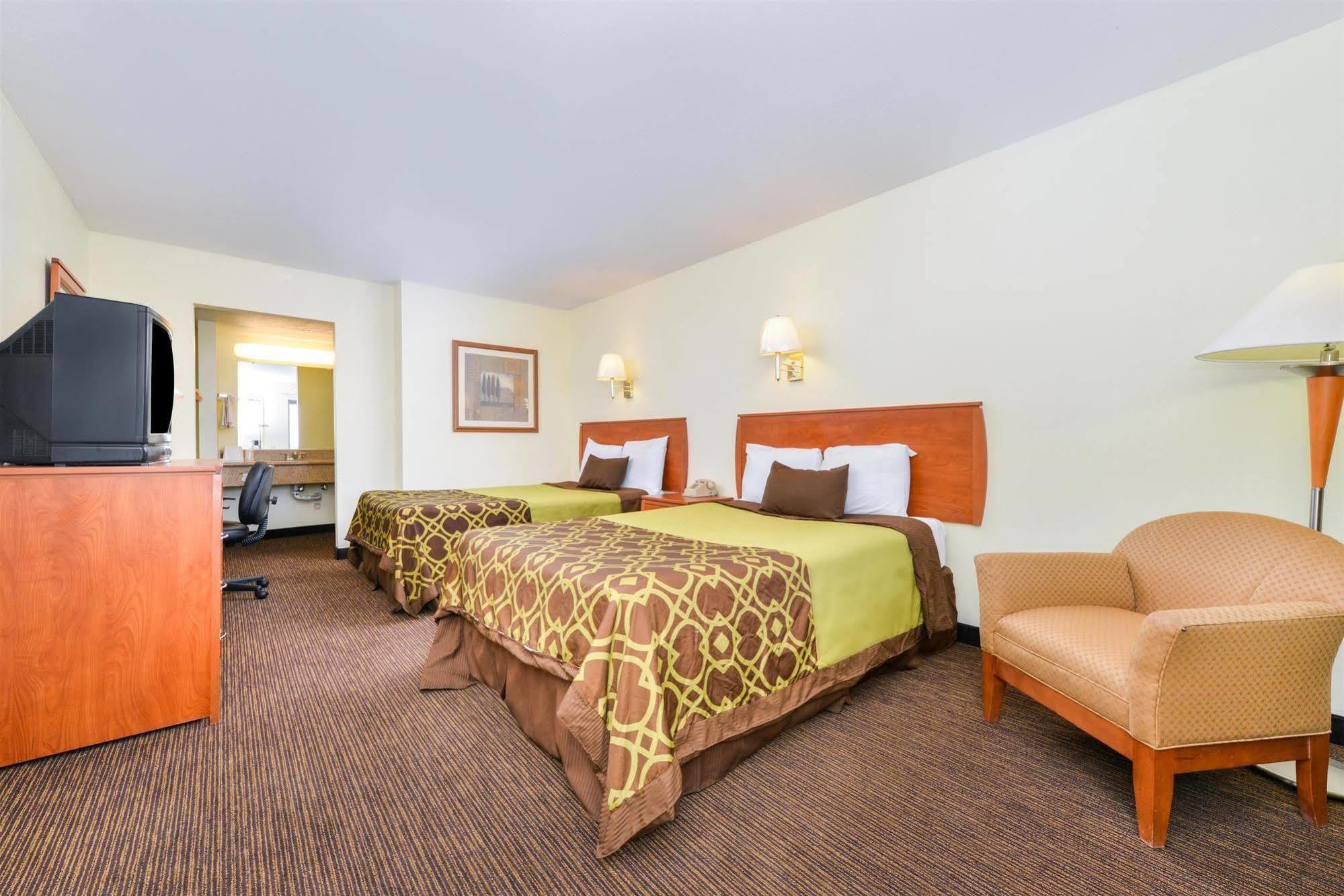 Days Inn By Wyndham Albuquerque Northeast Екстер'єр фото